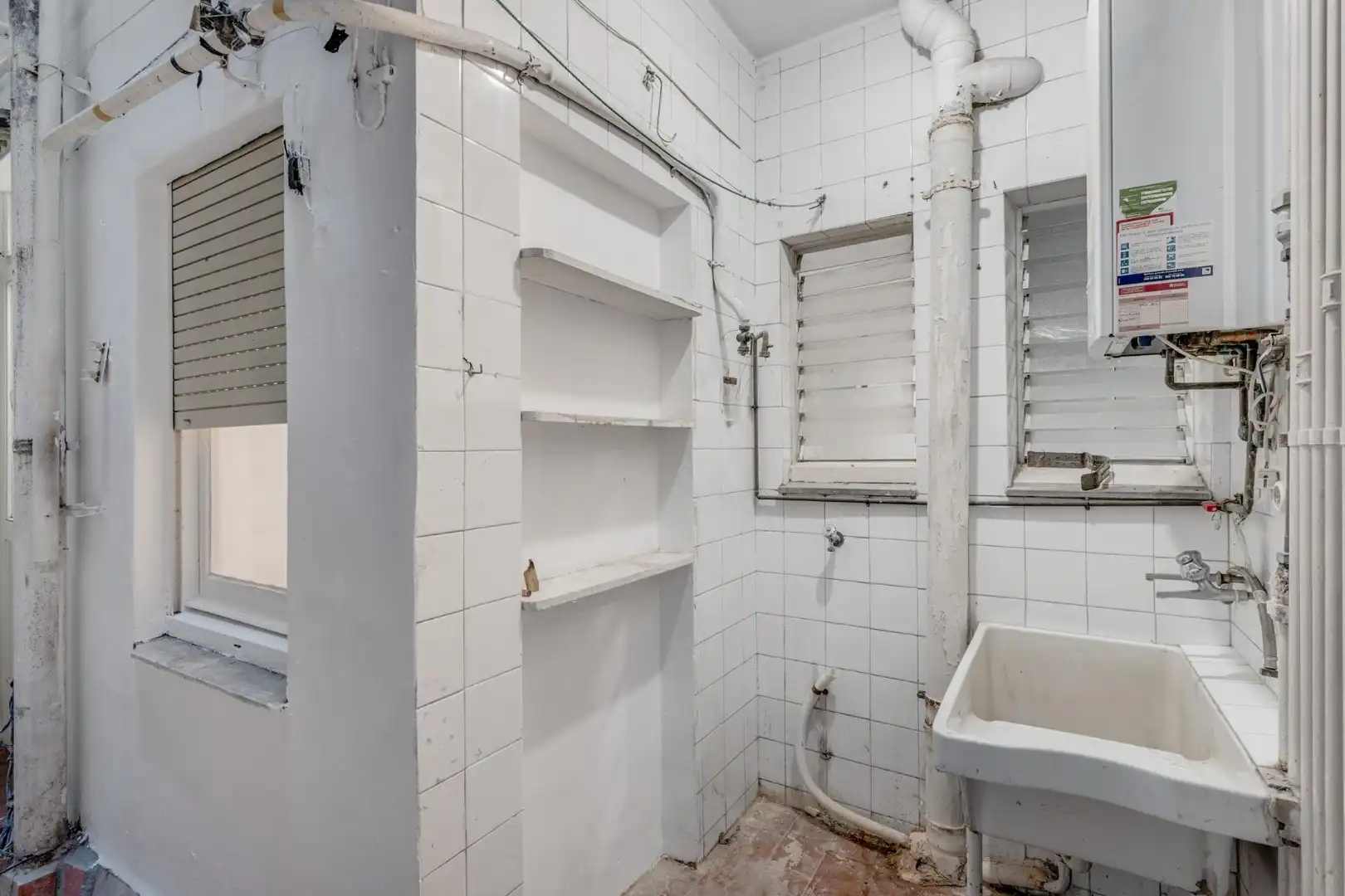 Bathroom of Flat for sale in Barcelona  with Heating, Terrace and Balcony