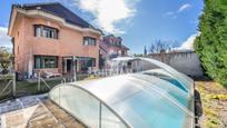 Piscina de Casa o xalet en venda en Pozuelo de Alarcón amb Piscina