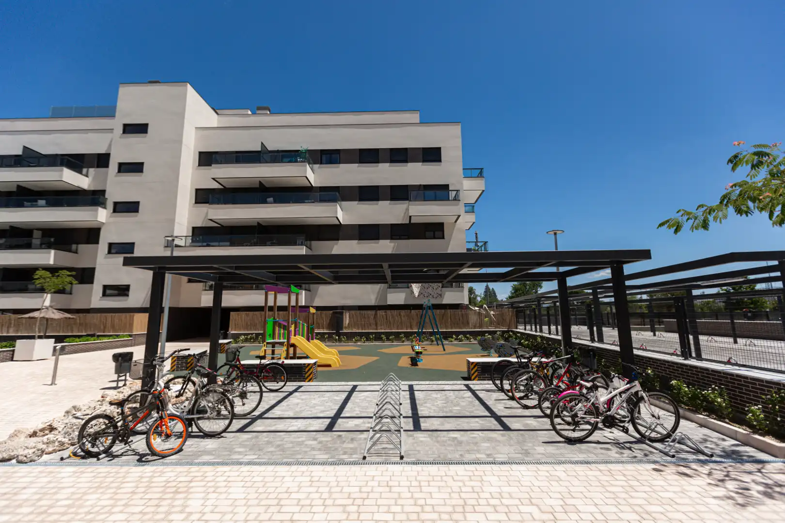 Parking de Piso en venta en Alcalá de Henares con Aire acondicionado, Terraza y Trastero