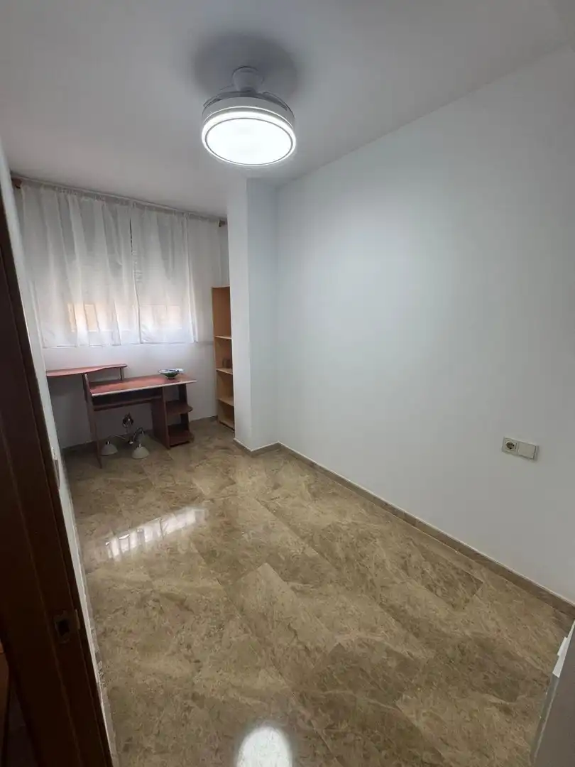 Bedroom of Apartments for rent in Torrent  with Storage room, Swimming Pool and Furnished