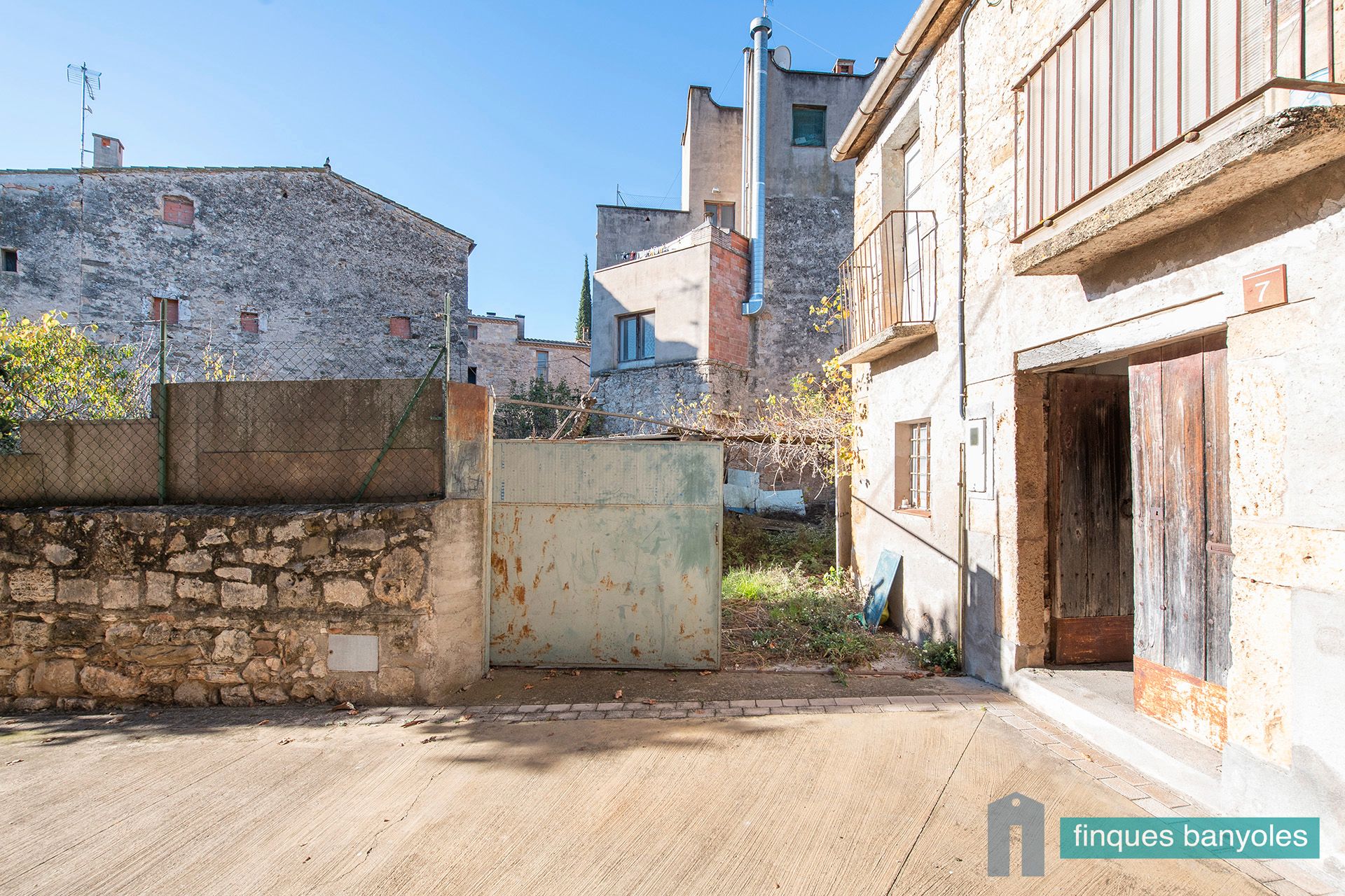 Vista exterior de Finca rústica en venda en Serinyà