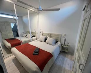 Bedroom of Flat to rent in  Madrid Capital  with Air Conditioner, Storage room and Furnished