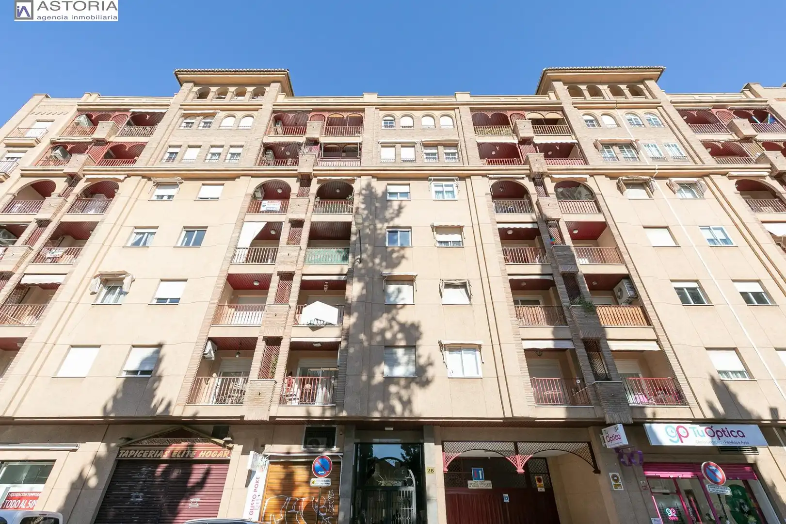 Exterior view of Flat for sale in Granada  with Air Conditioner, Heating and Terrace