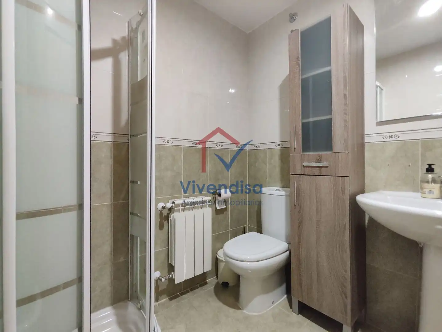 Badezimmer von Einfamilien-Reihenhaus zur Miete in Torija mit Heizung, Privatgarten und Terrasse