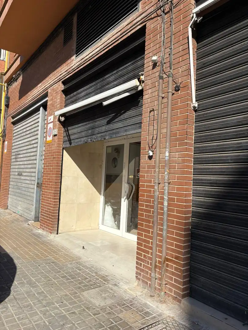 Local de lloguer a Torrefiel