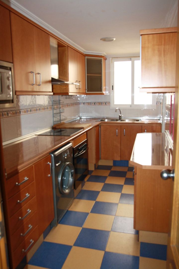 Cuina de Pis en venda en  Valencia Capital amb Aire condicionat, Calefacció i Moblat