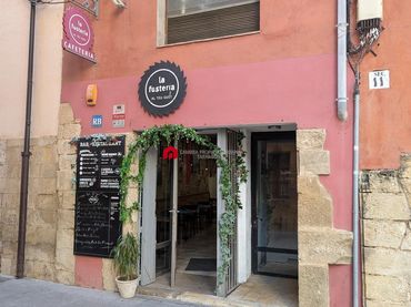 Locale commerciale in vendita a Calle Montcada 9