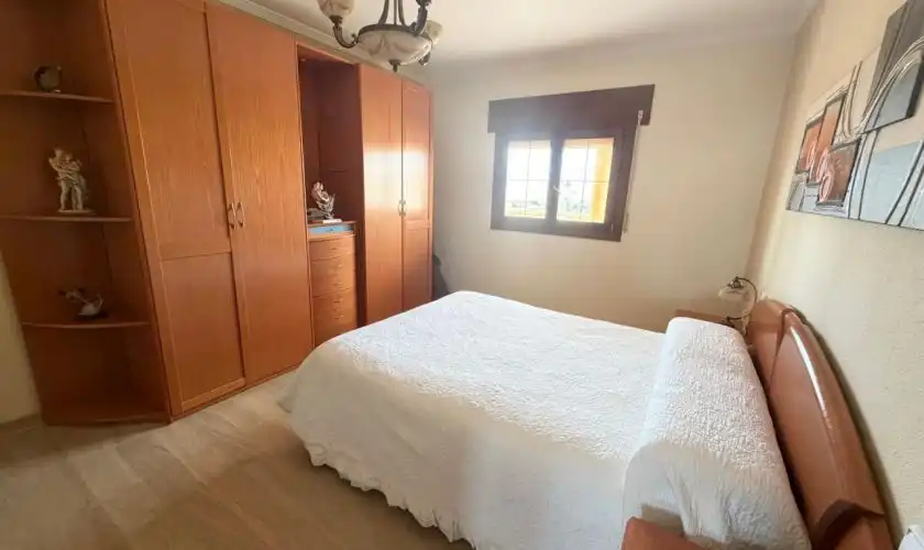 Schlafzimmer von Haus oder Chalet zum Verkauf in Carboneras mit Klimaanlage, Heizung und Privatgarten