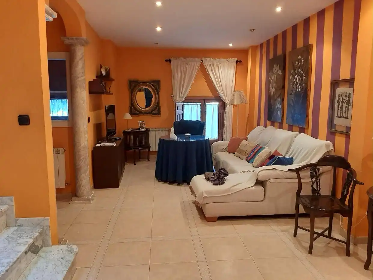 House with terrace for sale in Úbeda