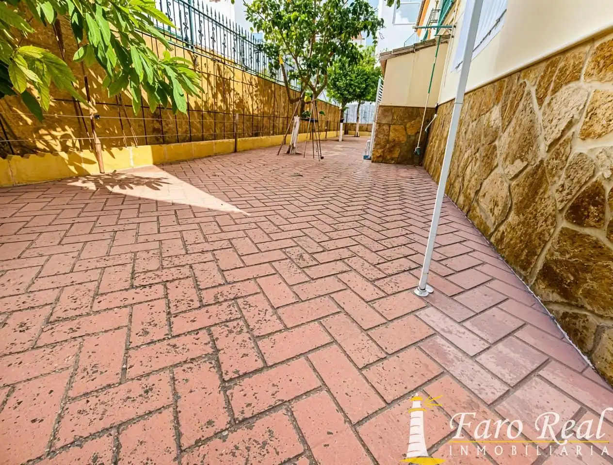 Terrassa de Casa o xalet en venda en Sanlúcar de Barrameda amb Aire condicionat, Terrassa i Moblat