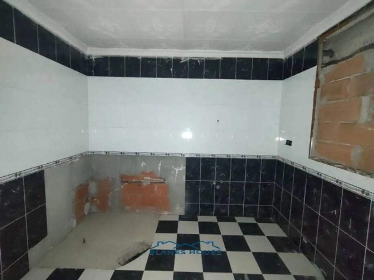 Bany de Casa o xalet en venda en Vidreres amb Terrassa i Piscina comunitària