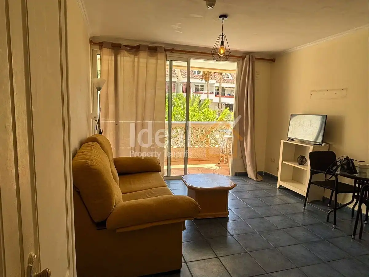Vista exterior de Apartament en venda en Arona amb Terrassa i Piscina comunitària