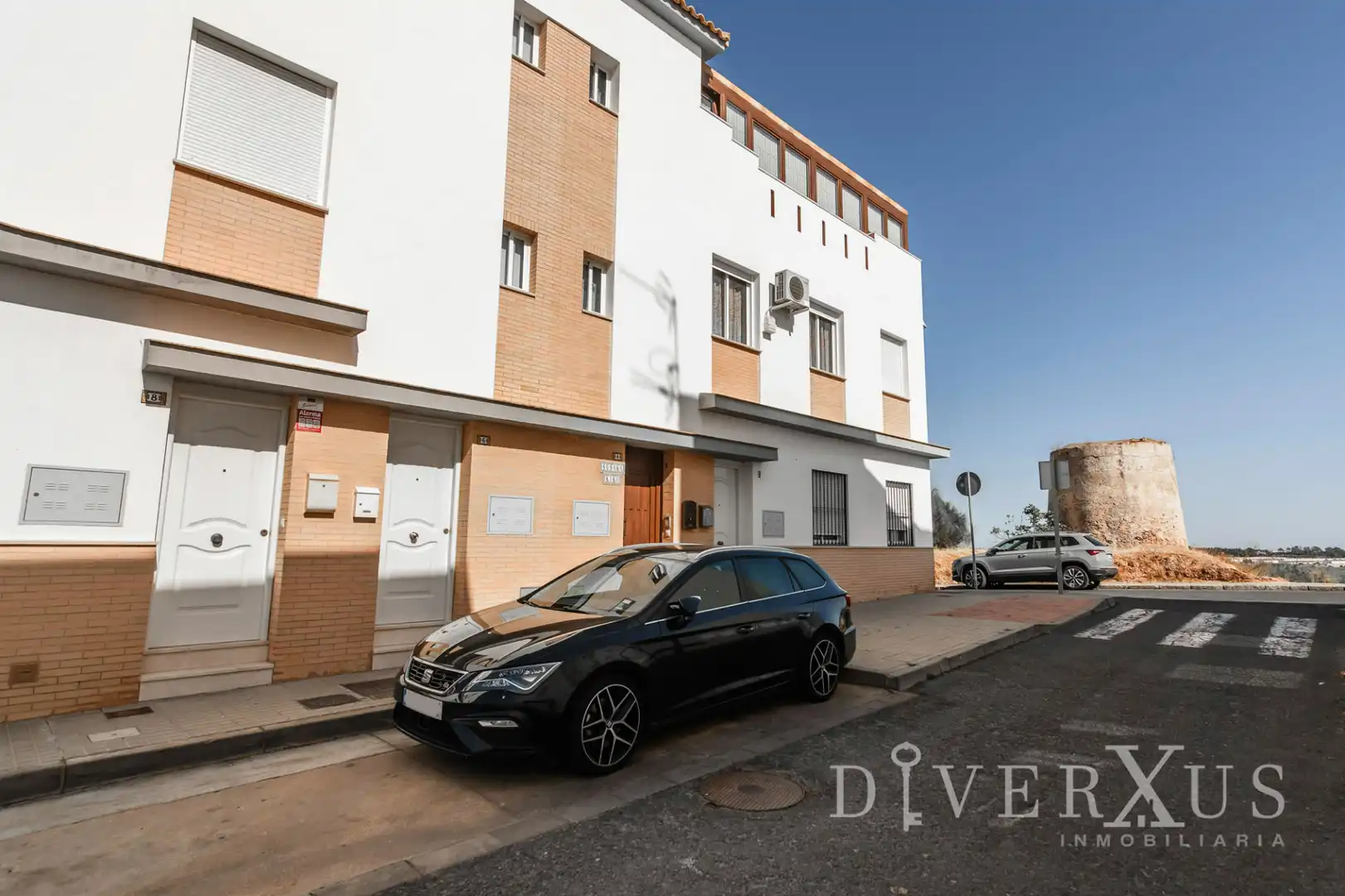 Vista exterior de Casa adosada en venda en Ayamonte amb Aire condicionat, Terrassa i Moblat