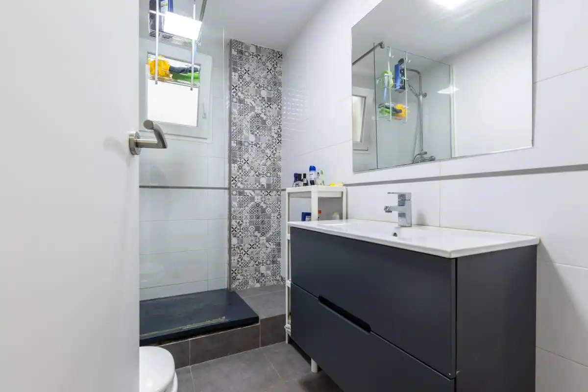 Baño de Piso en venta en Alfafar con Aire acondicionado, Calefacción y Terraza