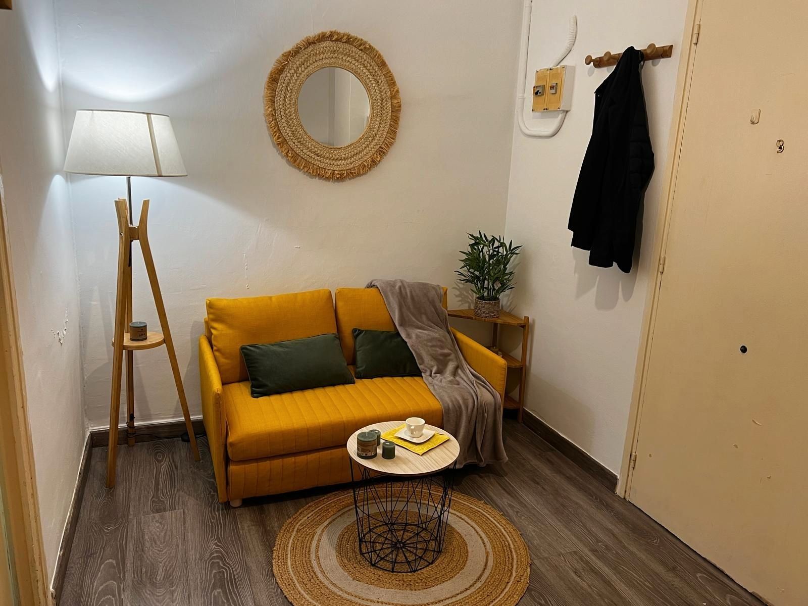 Sala d'estar de Estudi en venda en  Barcelona Capital amb Parquet