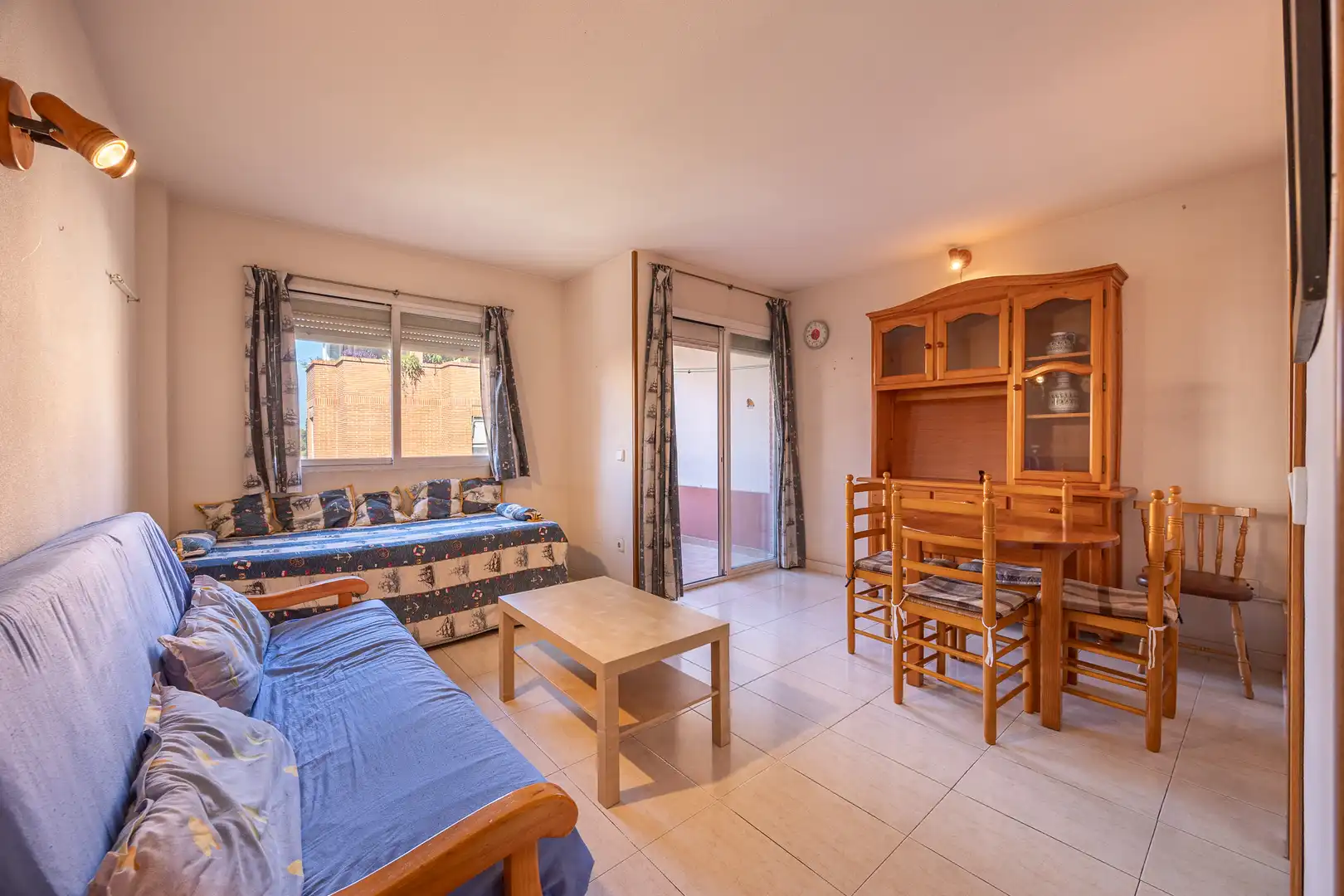 Sala d'estar de Apartament en venda en Benidorm amb Moblat