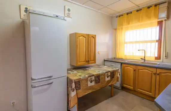 Cuina de Casa o xalet en venda en Elche / Elx amb Jardí privat, Terrassa i Piscina