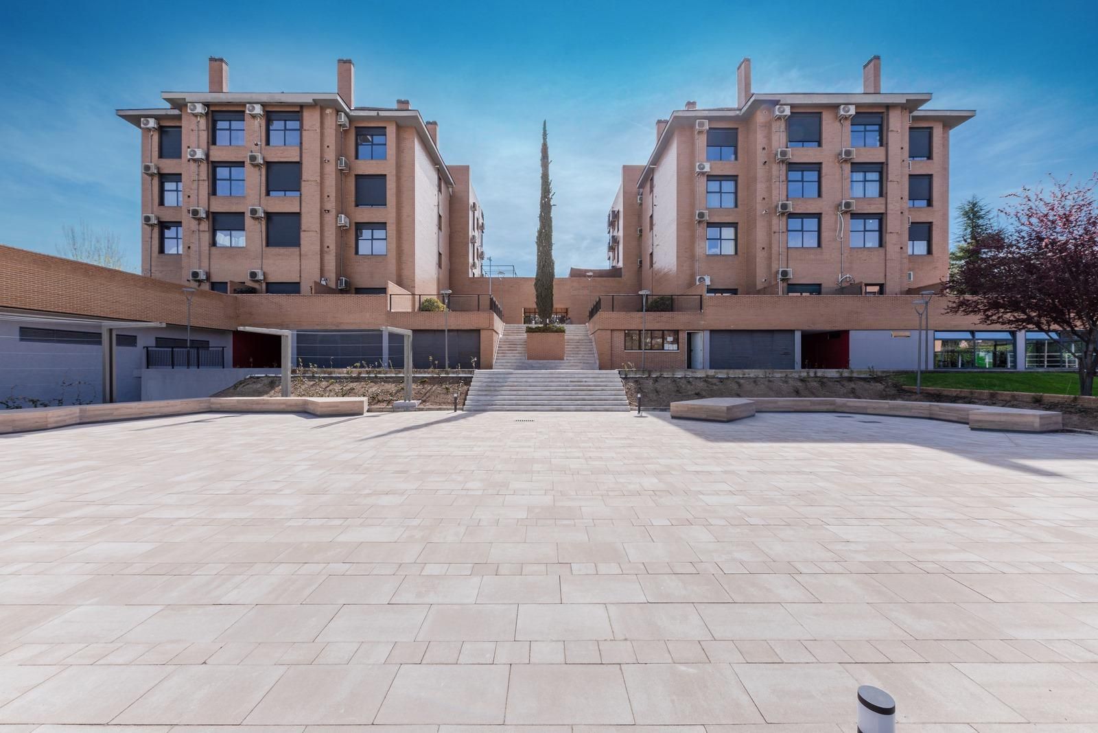 Exterior view of Study to rent in  Madrid Capital  with Air Conditioner and Parquet flooring