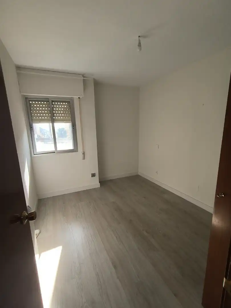 Schlafzimmer von Wohnung zum Verkauf in Valladolid mit Privatgarten, Abstellraum und Schwimmbad