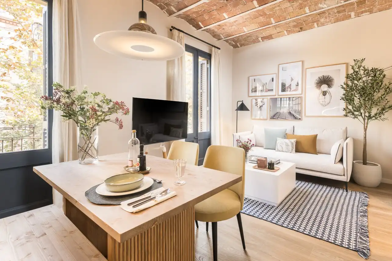 Apartment with terrace to rent in Eixample