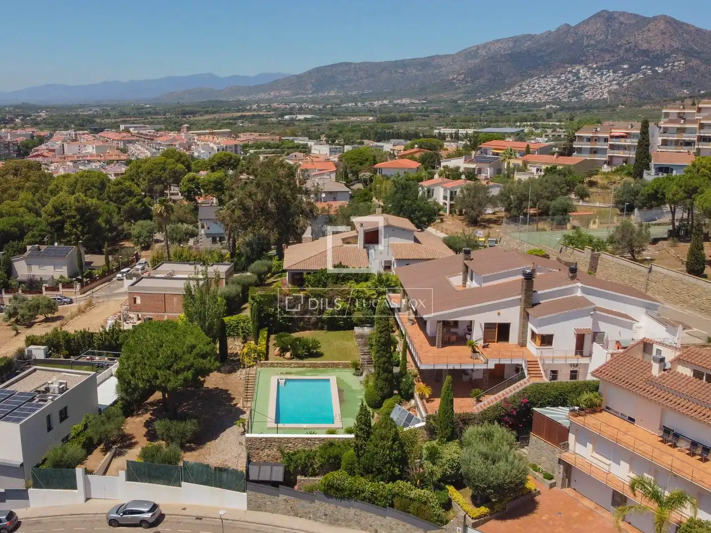 Vista exterior de Casa o xalet en venda en Roses amb Aire condicionat, Calefacció i Jardí privat