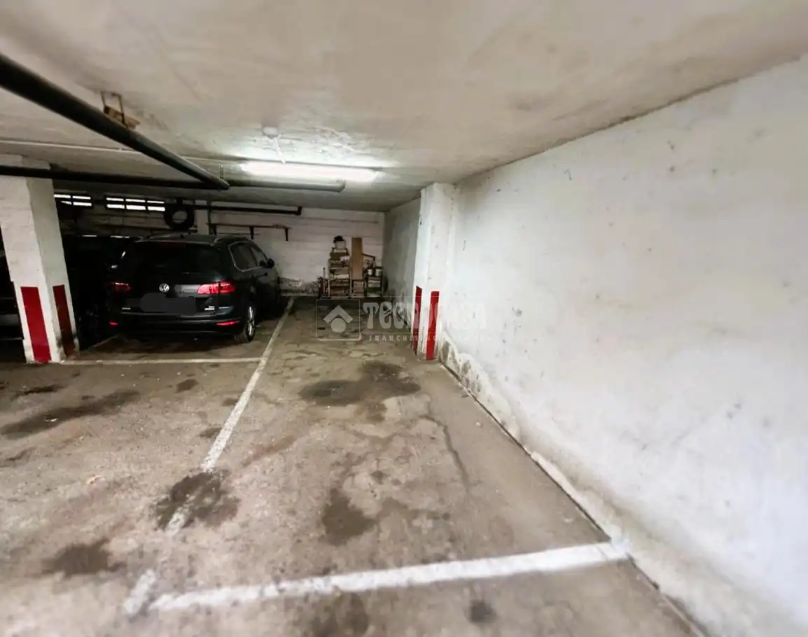 Aparcament de Garatge en venda en Madrid