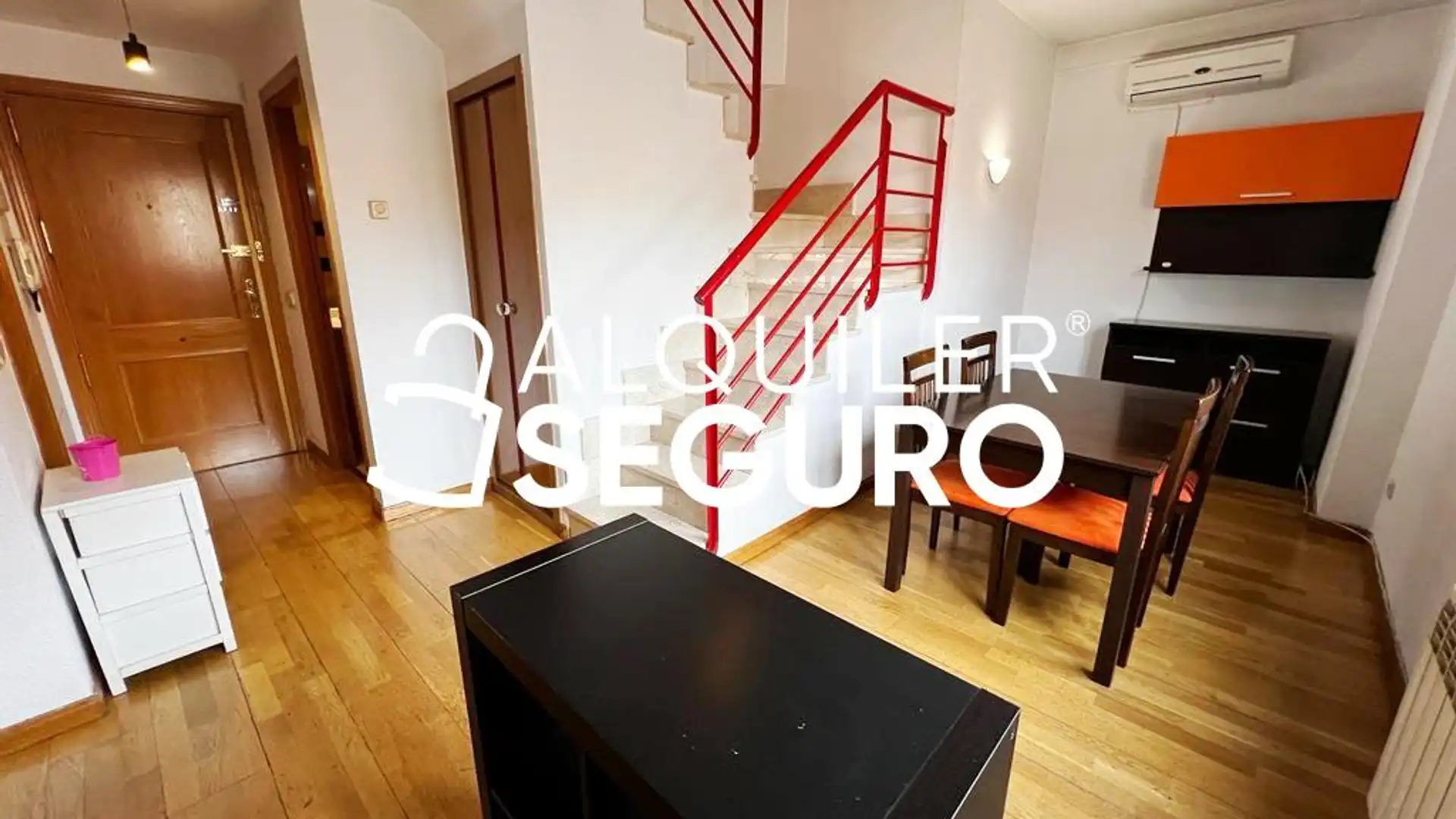 Attic for rent in  Madrid Capital  with Air Conditioner, Heating and Swimming Pool