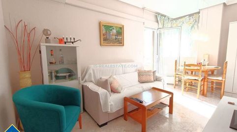 Apartamento con piscina comunitaria, en la provincia de Alicante, en la ciudad de Torrevieja. 2 habitaciones | 65 m² | 1,3 kilómet