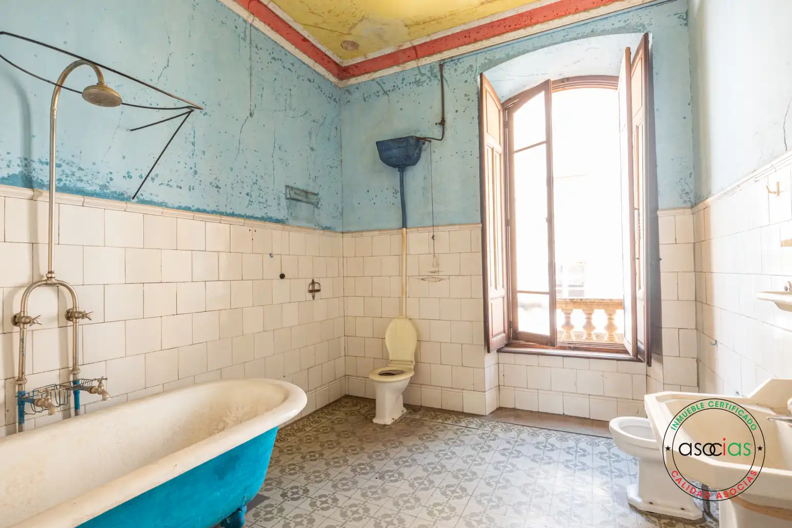 Badezimmer von Gebäude zum Verkauf in Taramundi