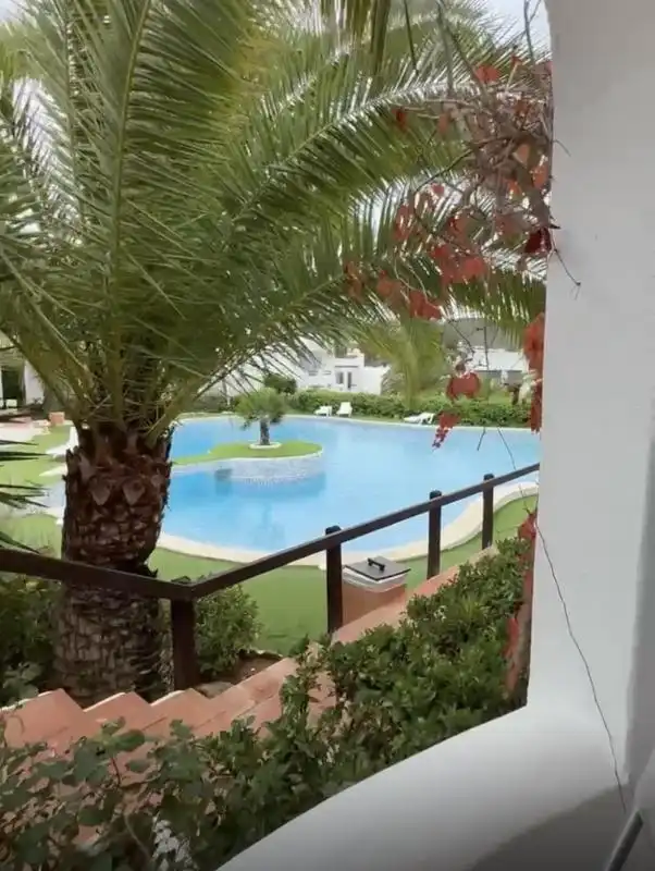 Piscina de Planta baixa en venda en Santa Eulària des Riu amb Aire condicionat, Calefacció i Jardí privat