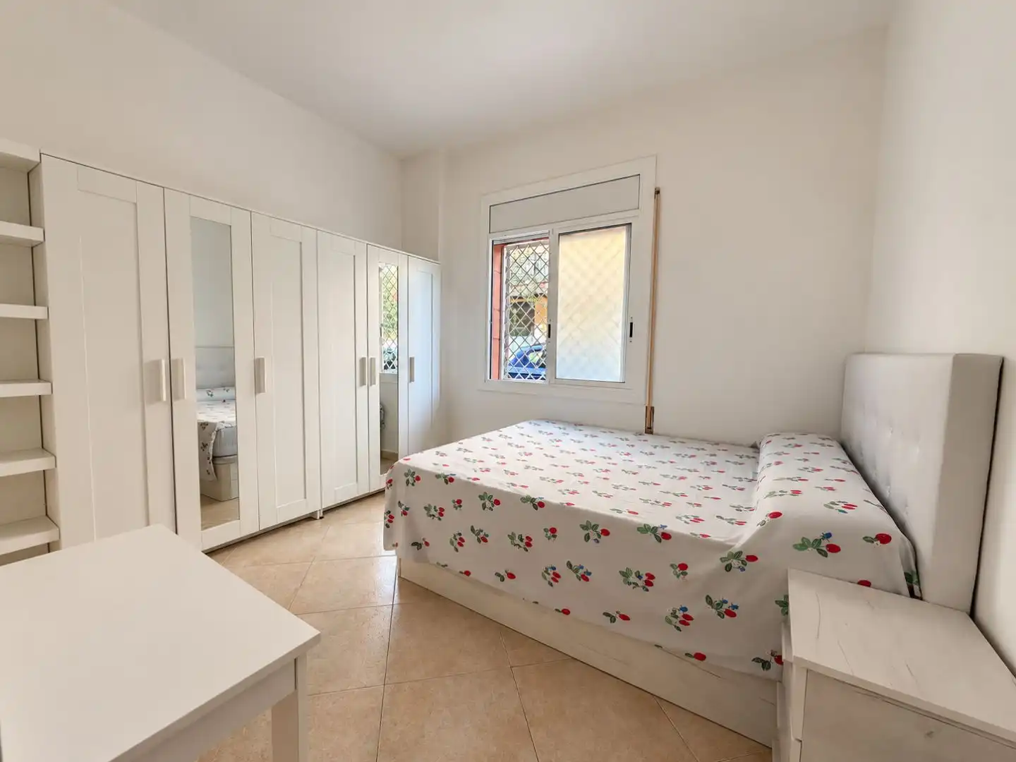 Bedroom of Flat for sale in Riera