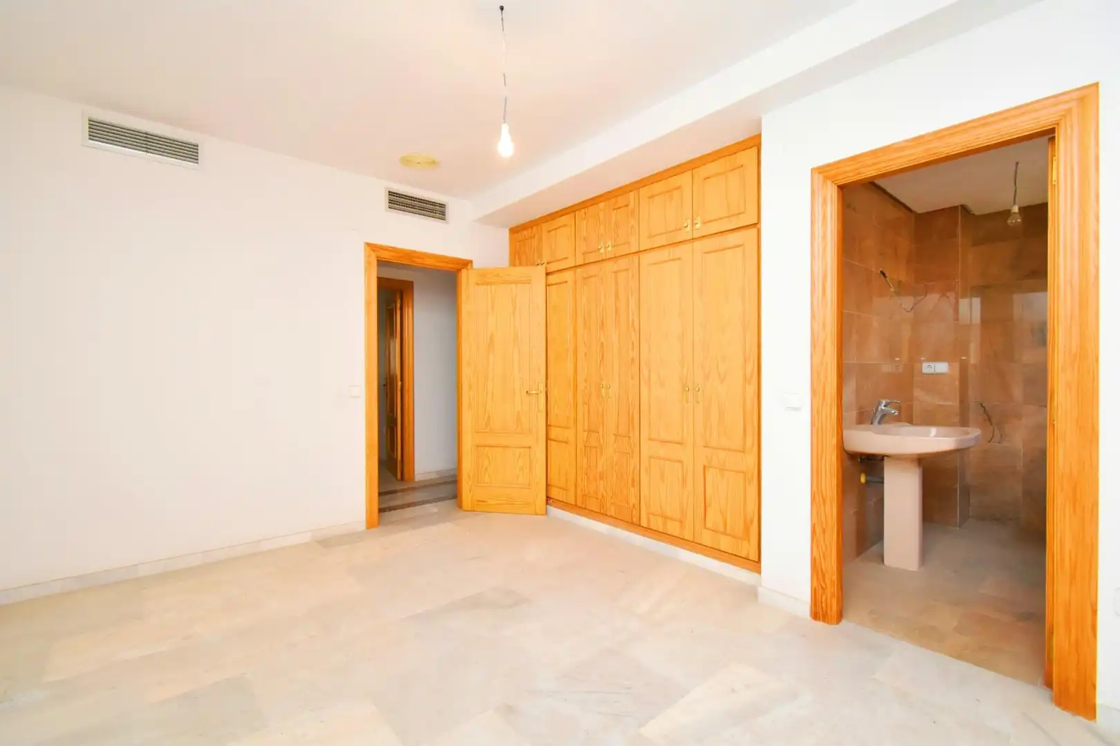 Piso en venta en El Ejido con Balcón