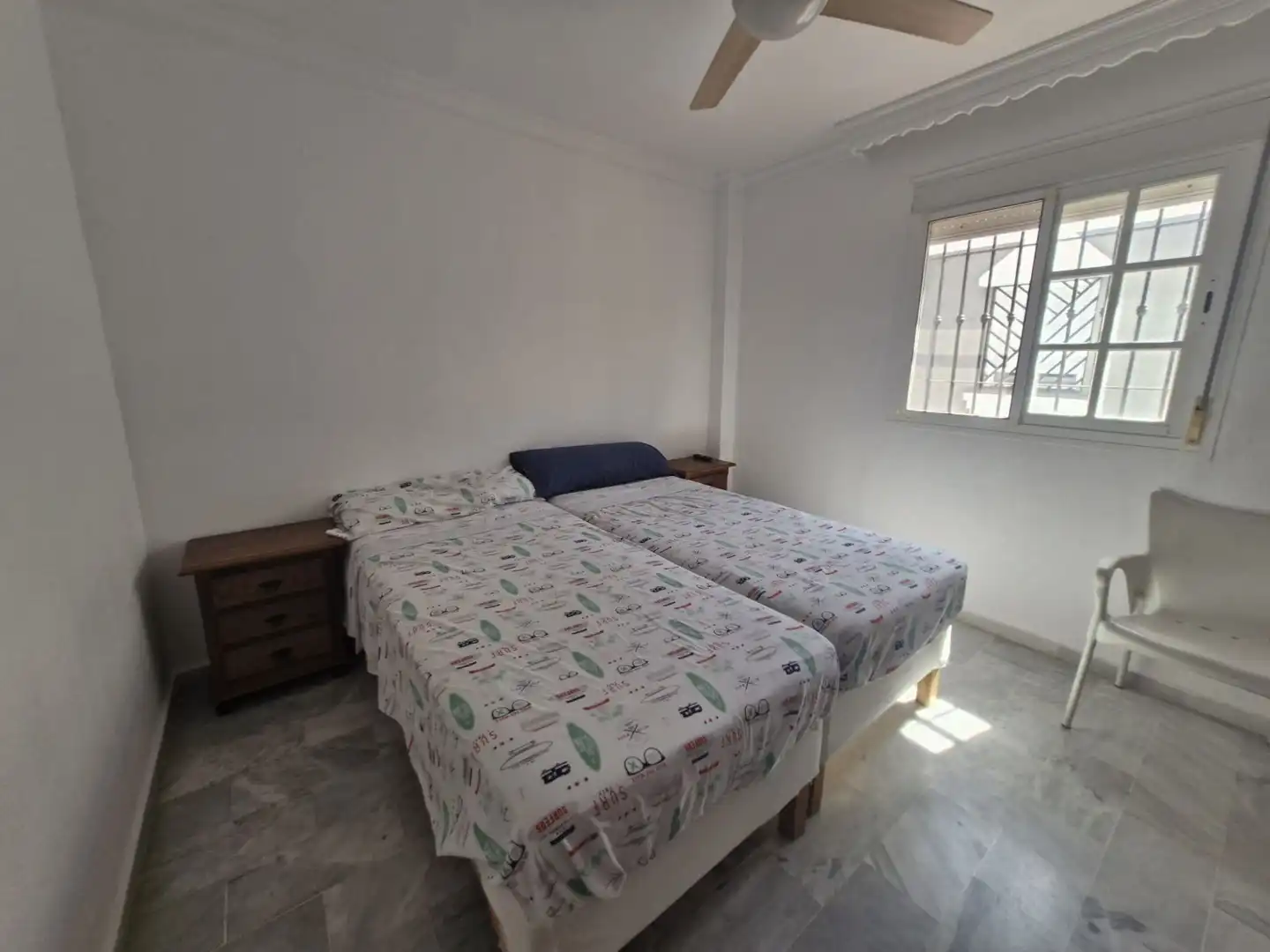 Dormitori de Casa adosada en venda en La Línea de la Concepción amb Terrassa