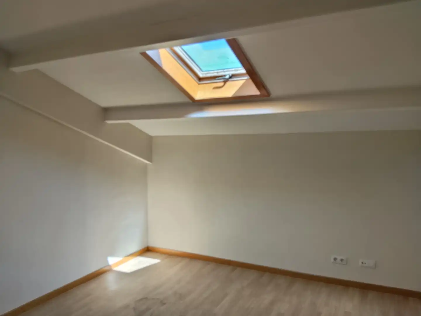 Casa adosada en venta en Burgos con Parquet y Trastero