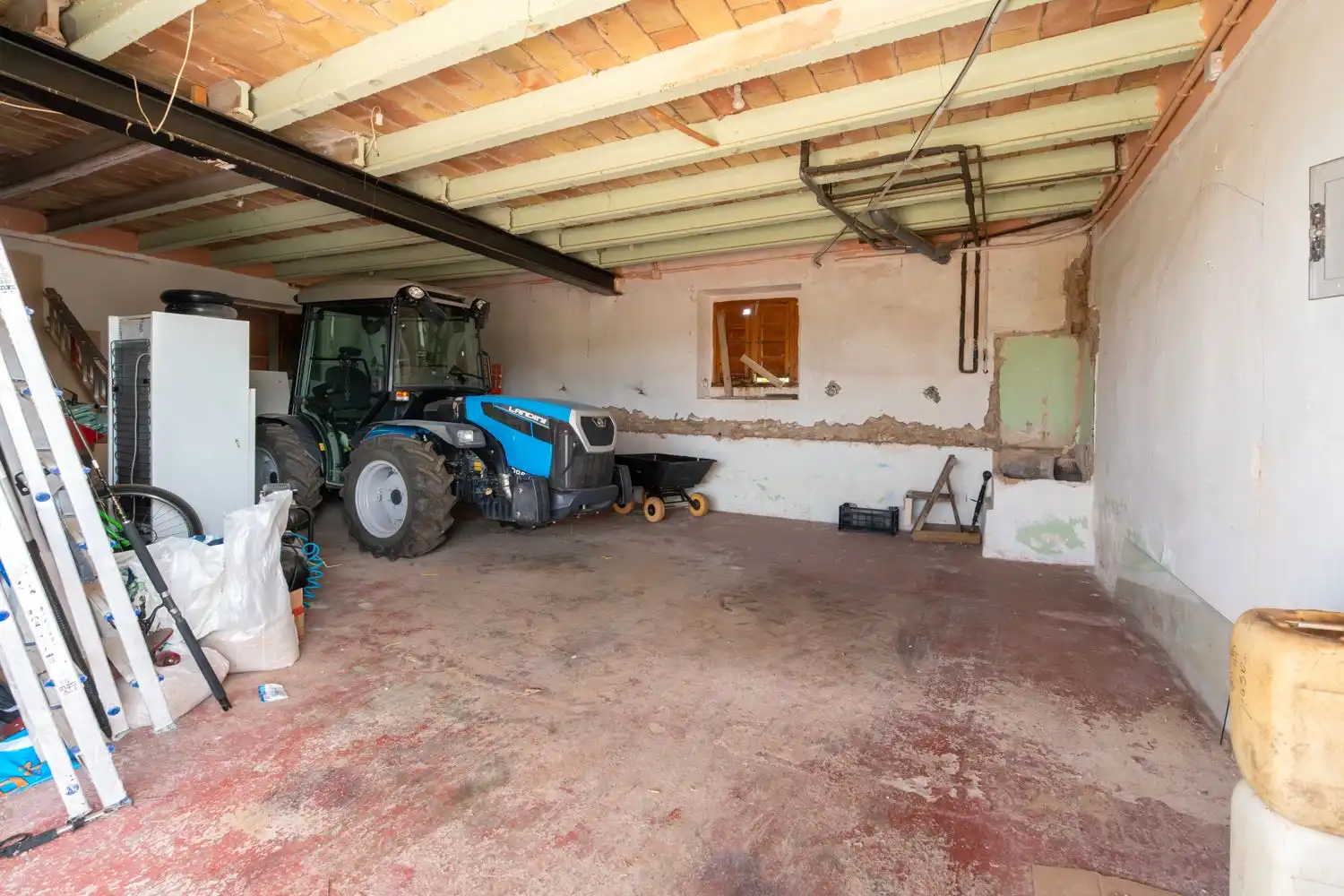 Country house zum Verkauf in Tortosa mit Privatgarten, Terrasse und Abstellraum