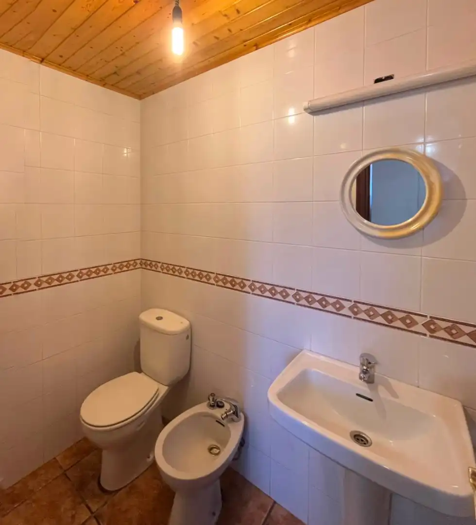 Bathroom of Houses for sale in Vilasantar  with Private garden, Parquet flooring and Furnished