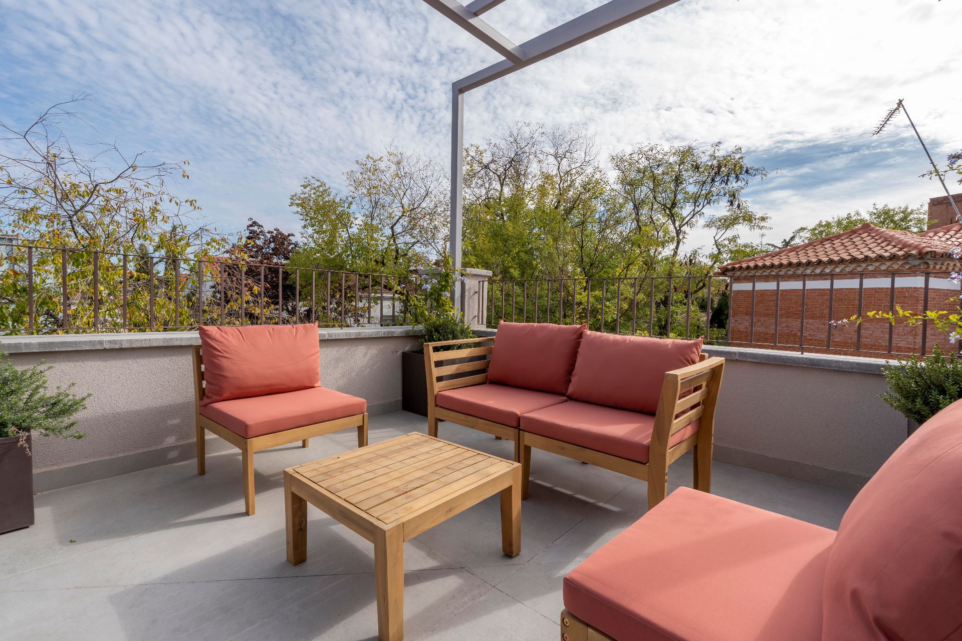 Terrace of House or chalet to rent in  Madrid Capital  with Air Conditioner, Heating and Private garden