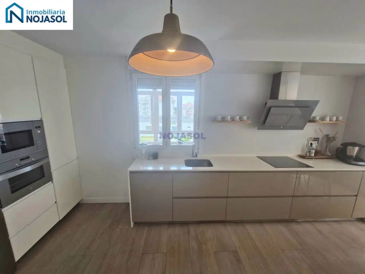Cocina de Piso en venta en Noja con Calefacción, Terraza y Balcón