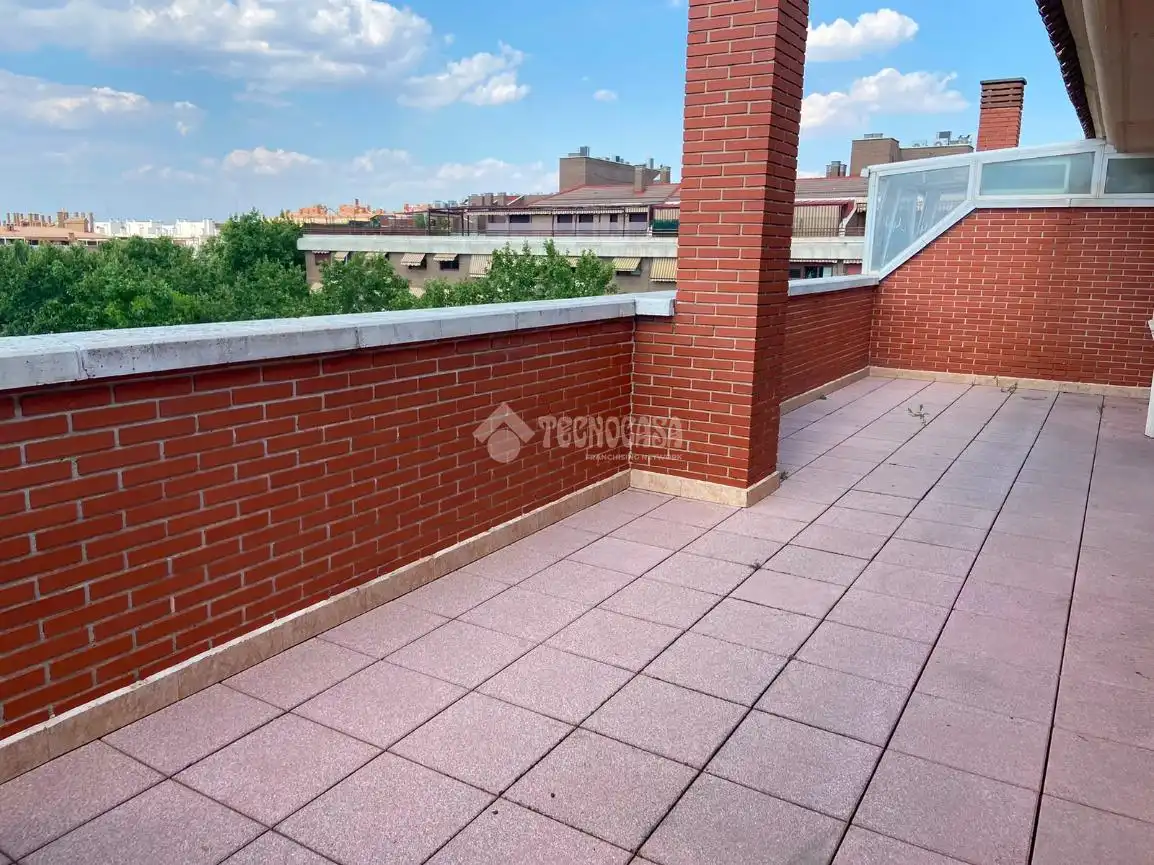 Terrassa de Pis de lloguer en Madrid amb Aire condicionat, Calefacció i Parquet
