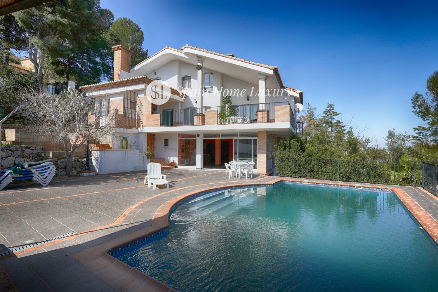 Exterior view of House or chalet for sale in Alzira  with Air Conditioner, Terrace and Storage room