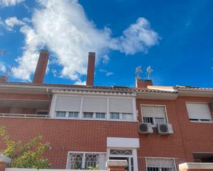 Exterior view of House or chalet for sale in Valdemoro  with Air Conditioner, Heating and Private garden