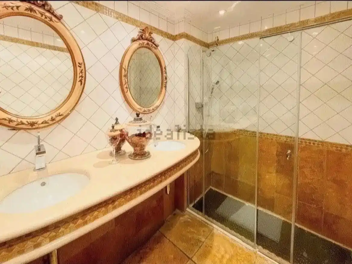 Bathroom of Flat for sale in Irun 