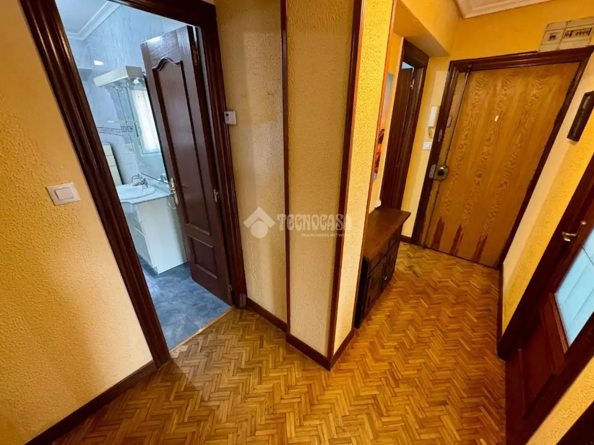 Wohnung zur Miete in El Astillero   mit Heizung und Parkett
