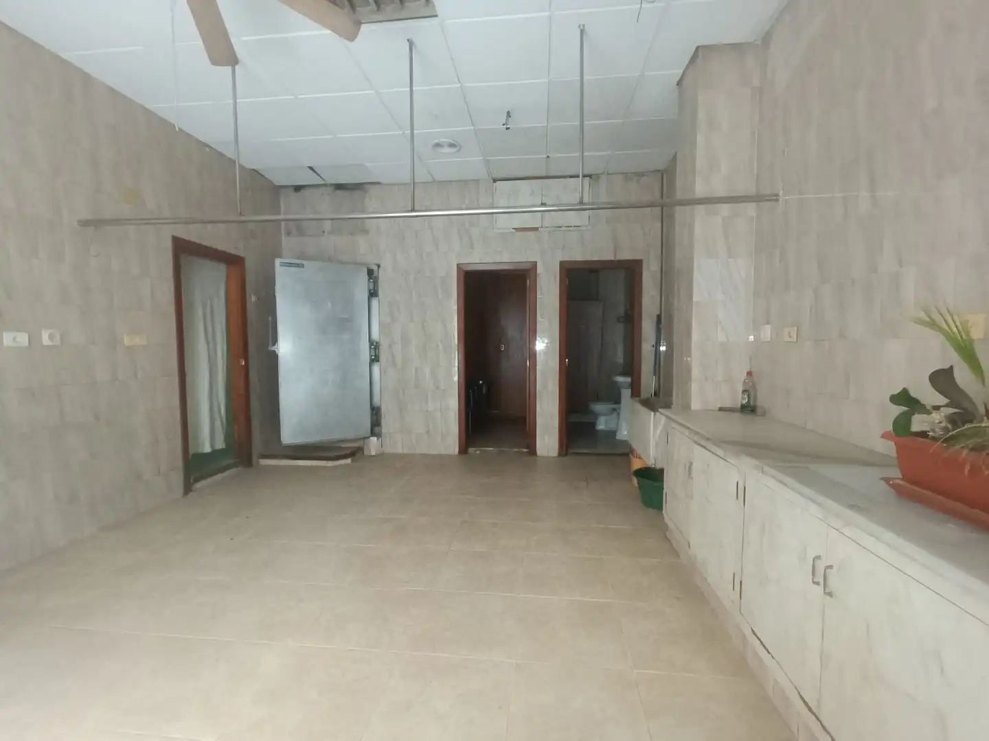 Local comercial de lloguer a Carrer de Miquel Servet 1, imagen 4