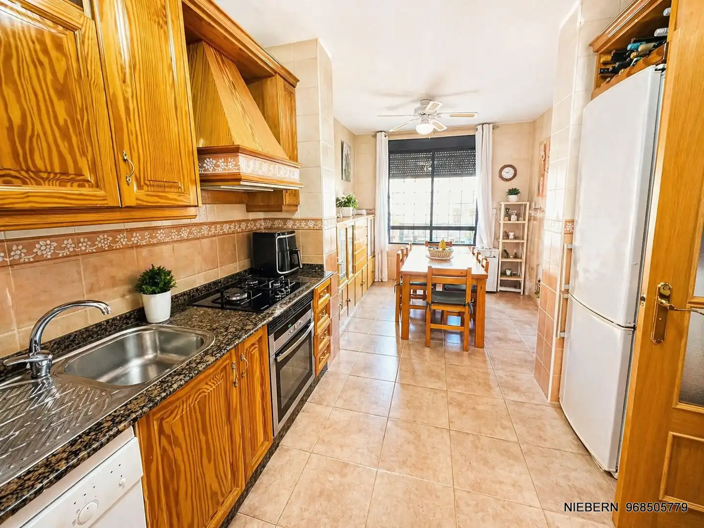 Cocina de Casa o chalet en venta en Cartagena con Aire acondicionado, Calefacción y Jardín privado