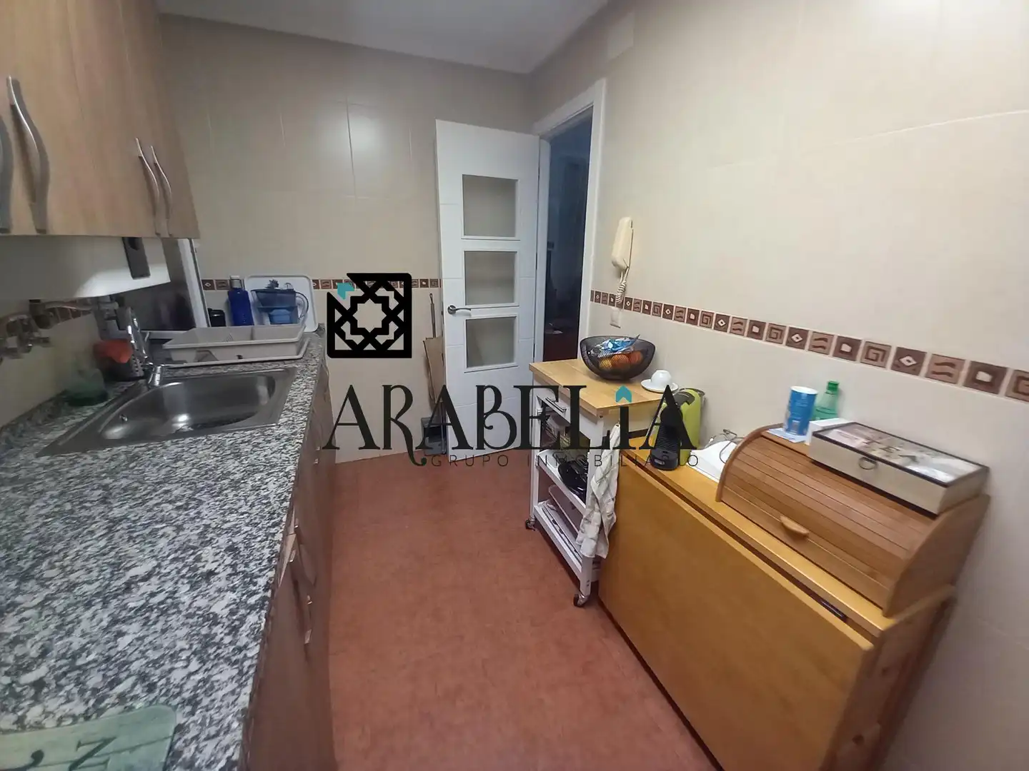 Küche von Wohnung zum Verkauf in Córdoba mit Klimaanlage, Abstellraum und Möbliert