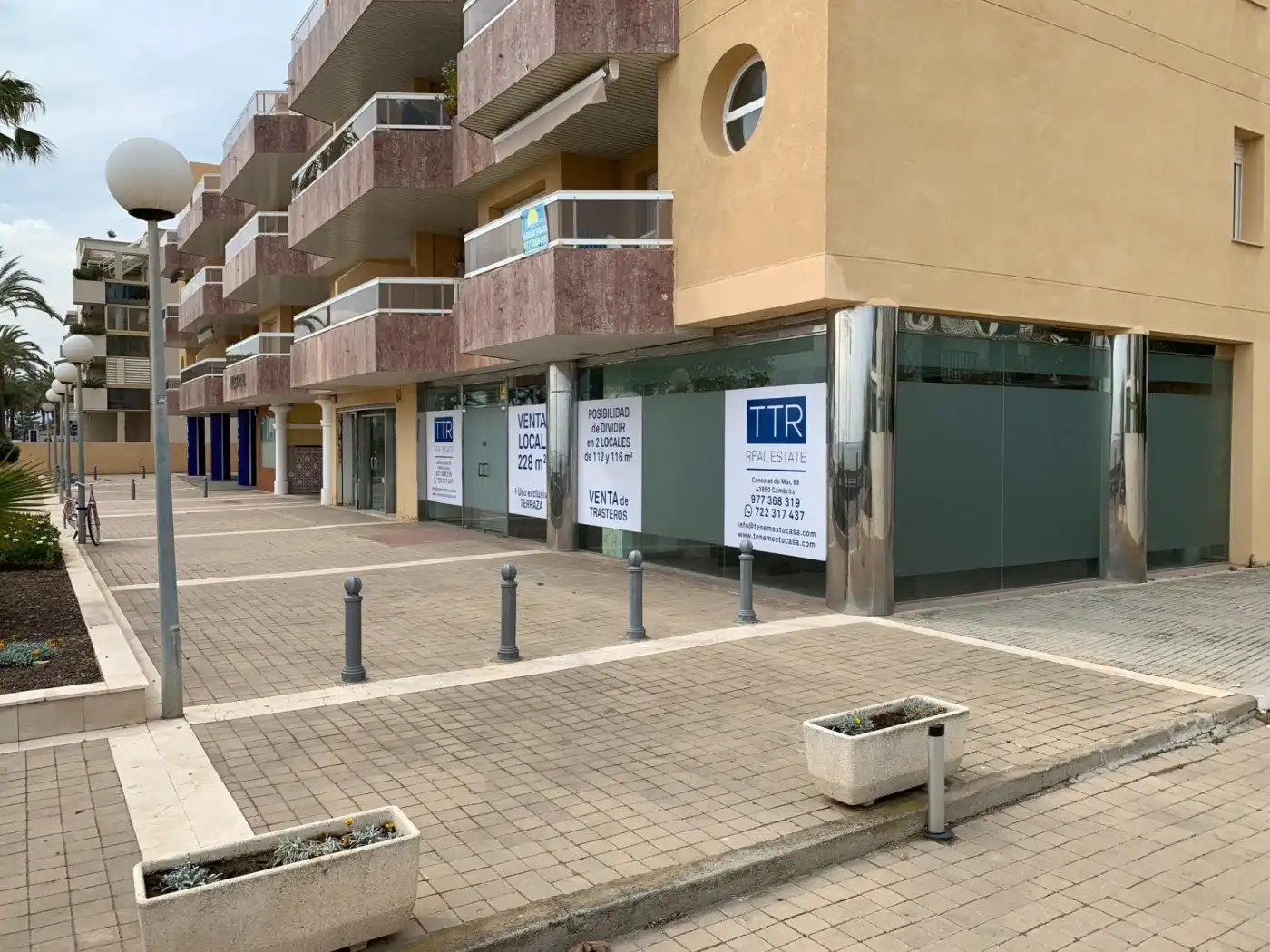 Vista exterior de Local de alquiler en Cambrils con Terraza