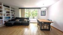 Sala d'estar de Casa o xalet en venda en Molins de Rei amb Aire condicionat, Calefacció i Parquet