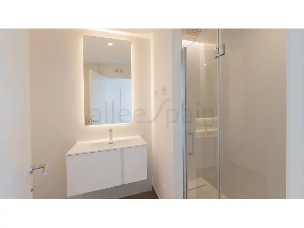 Bany de Casa o xalet en venda en Benalmádena amb Aire condicionat, Piscina i Piscina comunitària