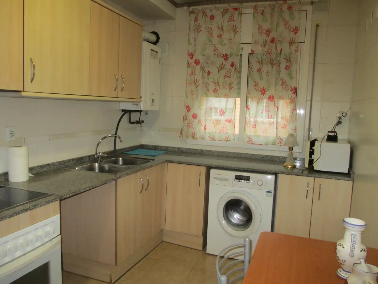 Cocina de Piso en venta en Sant Celoni con Calefacción, Trastero y Amueblado